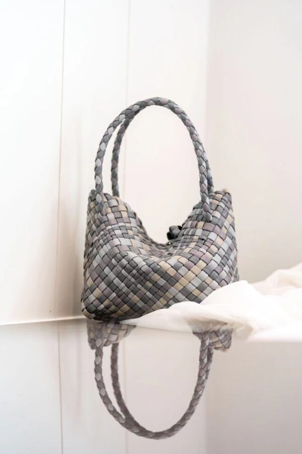 Sheepskin handmade mixed color woven bag 2024 new temperament hundred shoulder bag niche design texture crossbody bag - Image 4